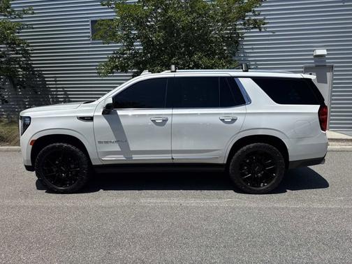 White Frost Tricoat 2022 GMC Yukon Denali
