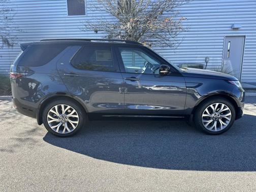 Blue 2026 Land Rover Discovery Gemini Edition