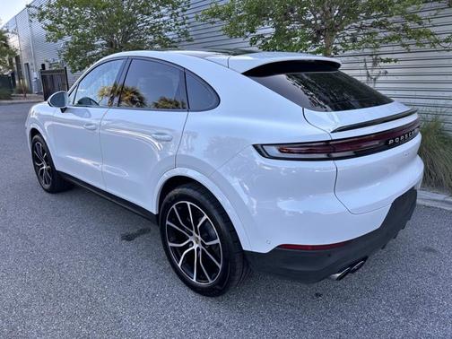 White 2024 Porsche Cayenne