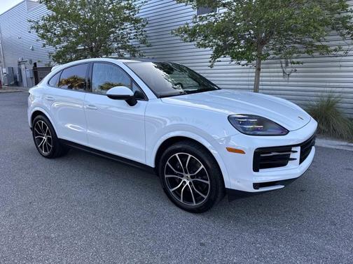 White 2024 Porsche Cayenne
