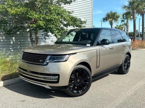 2025 Land Rover Range Rover SE