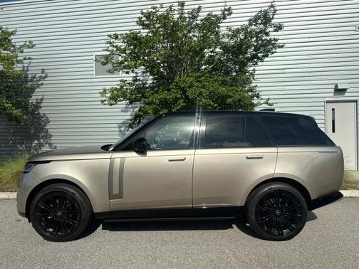 2025 Land Rover Range Rover SE