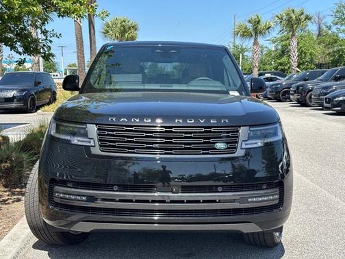 2025 Land Rover Range Rover SE