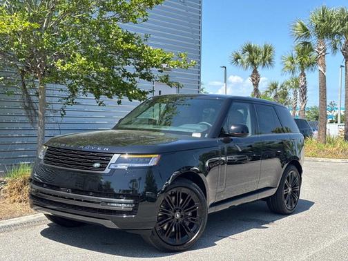 2025 Land Rover Range Rover SE