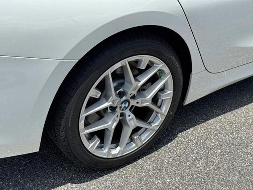 2025 BMW 330 330i xDrive