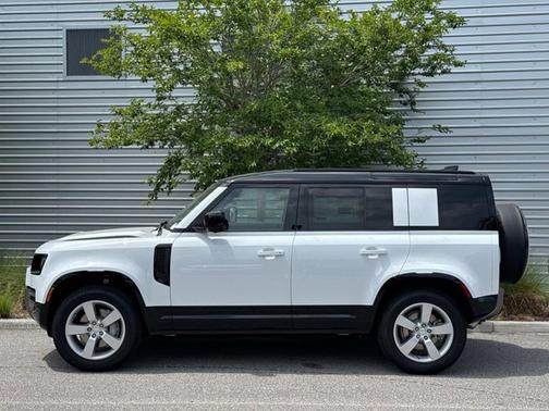 2025 Land Rover Defender X-Dynamic SE