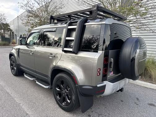 2023 Land Rover Defender 