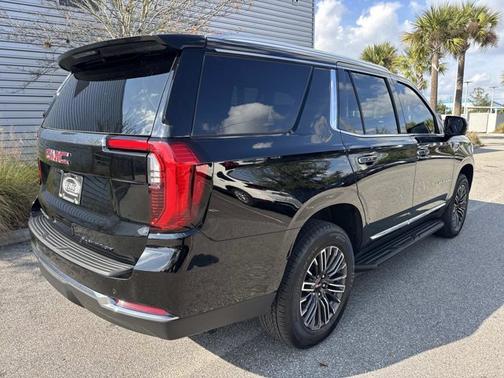 2025 GMC Yukon Elevation