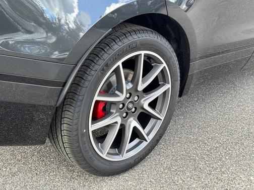 2025 Land Rover Range Rover Velar Dynamic SE