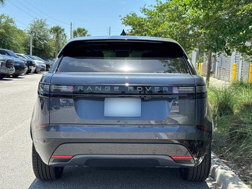 2026 Land Rover Range Rover Velar Dynamic SE