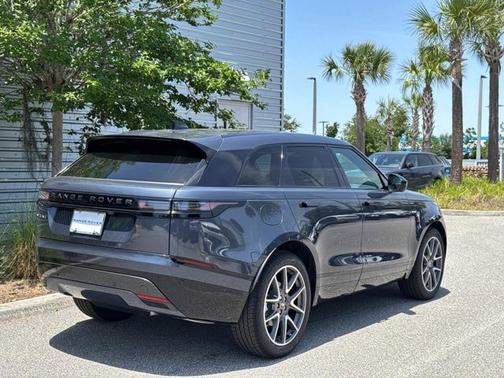2026 Land Rover Range Rover Velar Dynamic SE