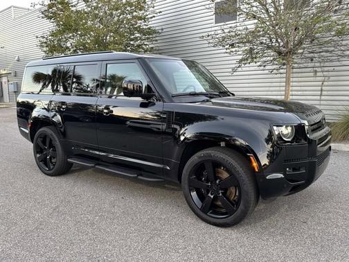 2026 Land Rover Defender V8