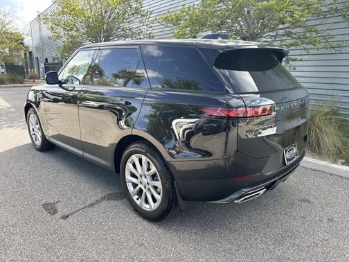 Santorini Black Metallic 2025 Land Rover Range Rover Sport S