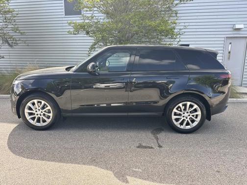 Santorini Black Metallic 2025 Land Rover Range Rover Sport S