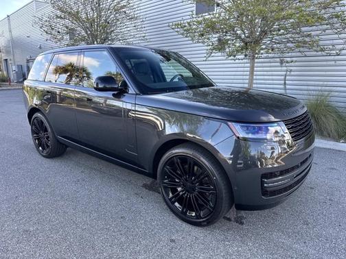 Carpathian Grey Premium Metallic 2026 Land Rover Range Rover SE