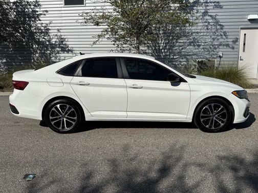2024 Volkswagen Jetta Sport