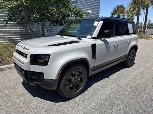 Borasco Grey Metallic 2026 Land Rover Defender S