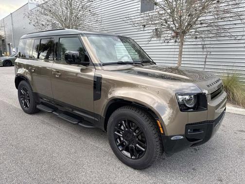 2026 Land Rover Defender X-Dynamic SE