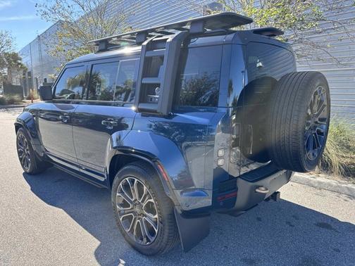 2026 Land Rover Defender OCTA