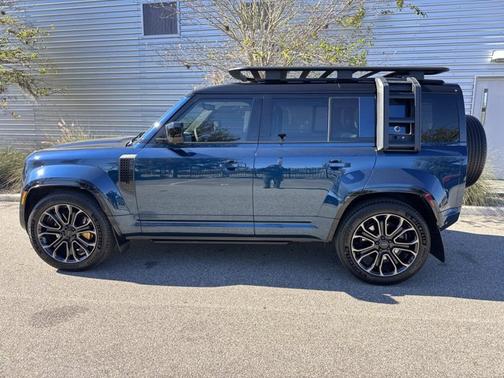 2026 Land Rover Defender OCTA