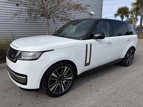 2026 Land Rover Range Rover SE
