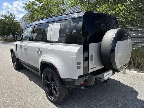 Borasco Grey Metallic 2026 Land Rover Defender X-Dynamic SE