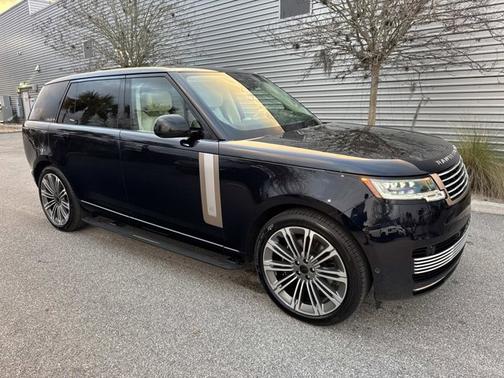 2026 Land Rover Range Rover SV