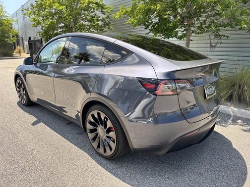 2023 Tesla Model Y Performance