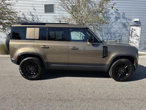 2025 Land Rover Defender S