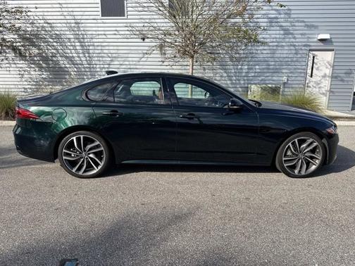 2024 Jaguar XF R-Dynamic SE