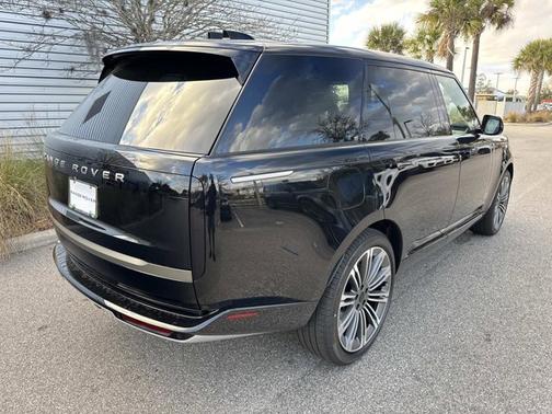 2026 Land Rover Range Rover SE