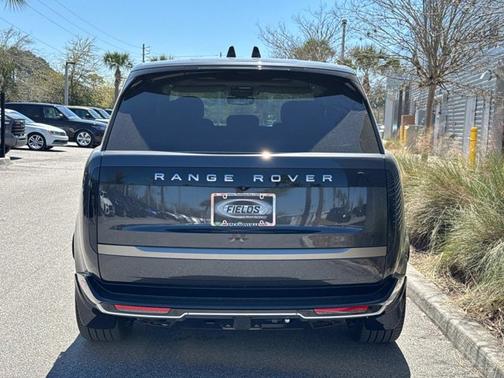 2025 Land Rover Range Rover SE
