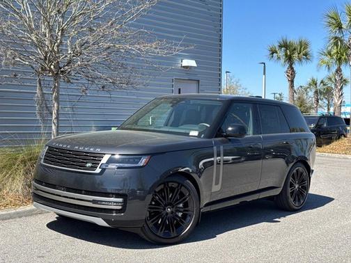 2025 Land Rover Range Rover SE