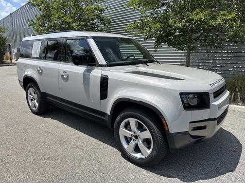 Borasco Grey Metallic 2026 Land Rover Defender S