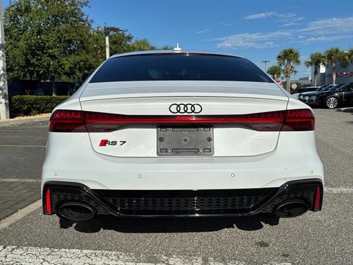 2021 Audi RS 7 4.0T (Tiptronic)