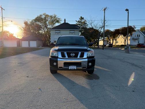 2014 Nissan Titan SV