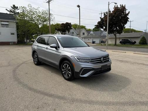 Platinum Gray Metallic 2024 Volkswagen Tiguan 2.0T S 4MOTION