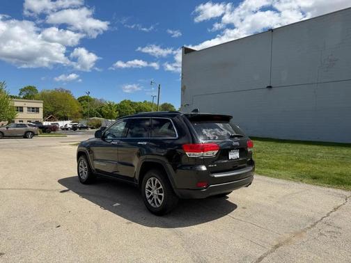 Brilliant Black Crystal Pearlcoat 2016 Jeep Grand Cherokee Limited