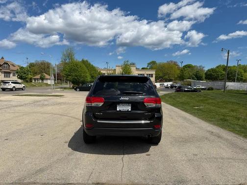Brilliant Black Crystal Pearlcoat 2016 Jeep Grand Cherokee Limited