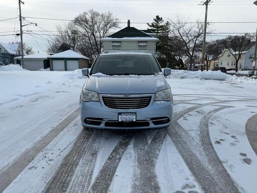 2013 Chrysler Town & Country Touring
