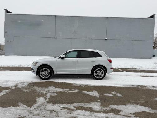 2017 Audi Q5 2.0T Premium Plus
