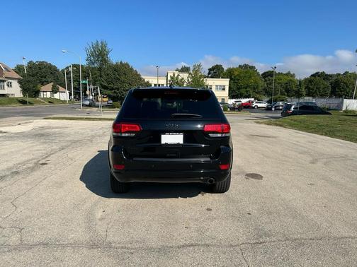2018 Jeep Grand Cherokee Laredo E