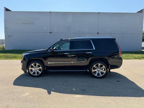 2016 Cadillac Escalade Luxury