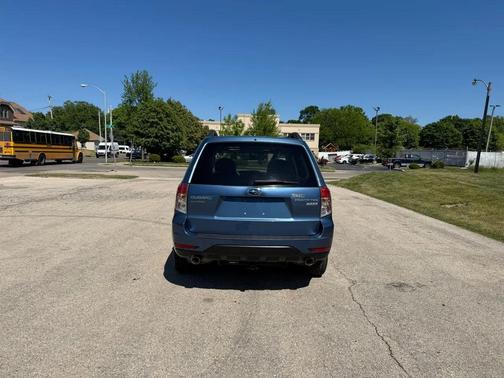 Newport Blue Pearl 2010 Subaru Forester 2.5 X Limited