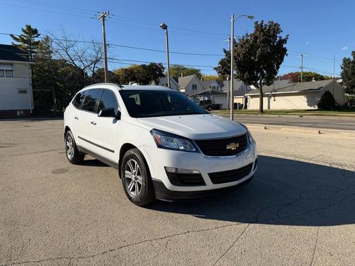 2017 Chevrolet Traverse LS