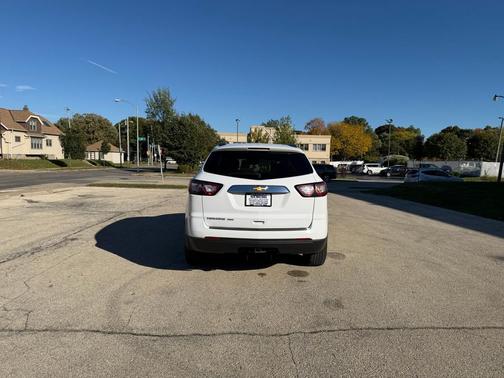 2017 Chevrolet Traverse LS
