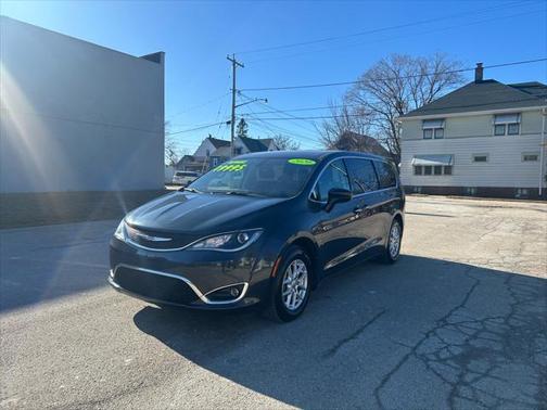 2020 Chrysler Pacifica Touring