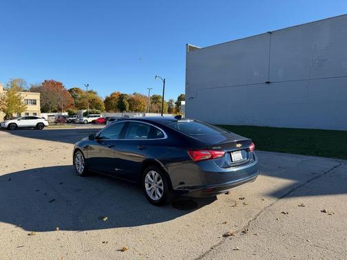 2022 Chevrolet Malibu FWD LT