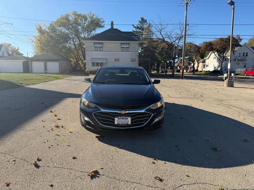 2022 Chevrolet Malibu FWD LT