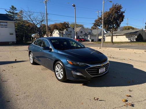 2022 Chevrolet Malibu FWD LT